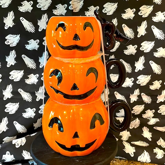 Broomstick Halloween stacker mug - Picture 1 of 3